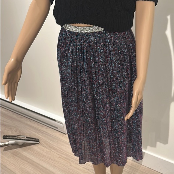 Elegant Purple and Black Midi Skirt - Picture 4 of 8